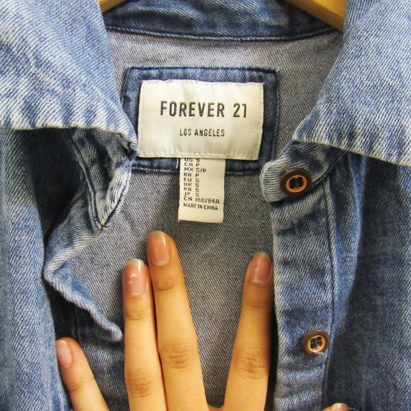FOREVER 21 LONG DENIM BUTTON UP - Picture 5 of 7